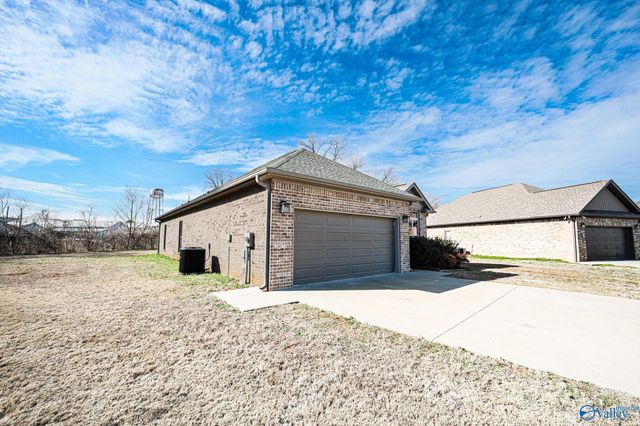 152 Harmony Drive, Tuscumbia, AL 35674