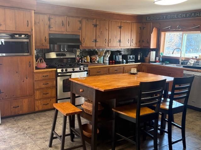 1821 Chateauguay Road, Barnard, VT 05031