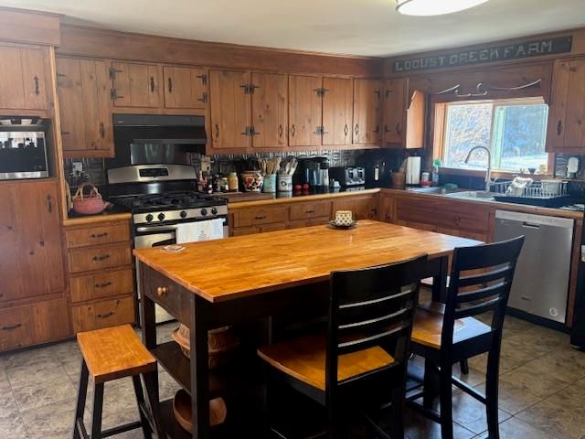 1821 Chateauguay Road, Barnard, VT 05031
