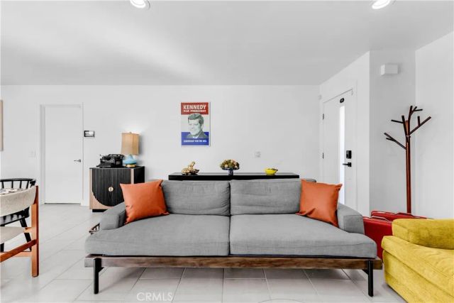 485 W Tramview, Palm Springs, CA 92262