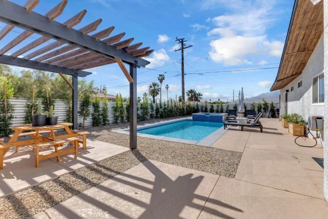 485 W Tramview, Palm Springs, CA 92262