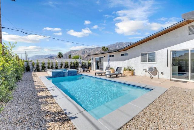 485 W Tramview, Palm Springs, CA 92262