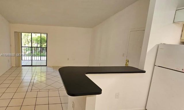 18965 NW 62nd Ave 202, Hialeah, FL 33015