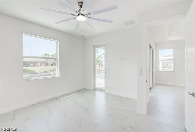 1105 SE 38th ST, Cape Coral, FL 33904