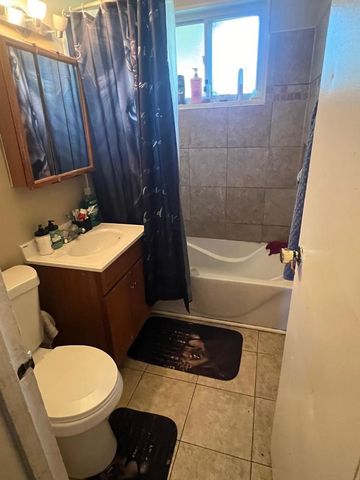 211 SAUK TRL, Park Forest, IL 60466