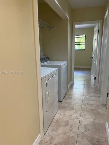 13371 SW 89th Ter D, Miami, FL 33186