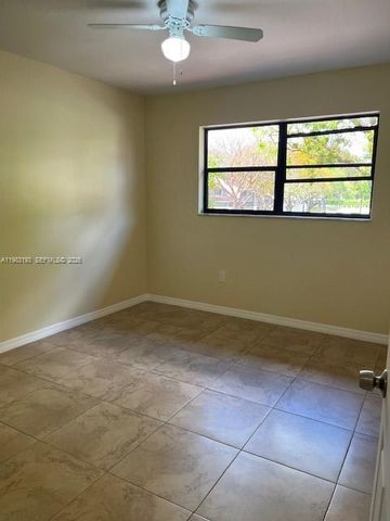 13371 SW 89th Ter D, Miami, FL 33186