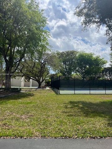 13371 SW 89th Ter D, Miami, FL 33186