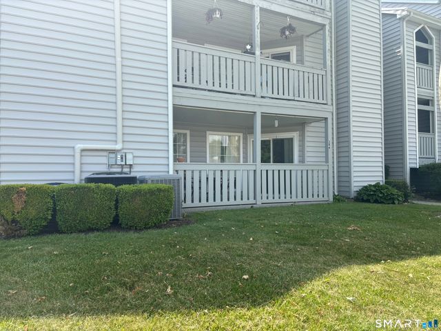 67 Leafwood Lane 244, Groton, CT 06340