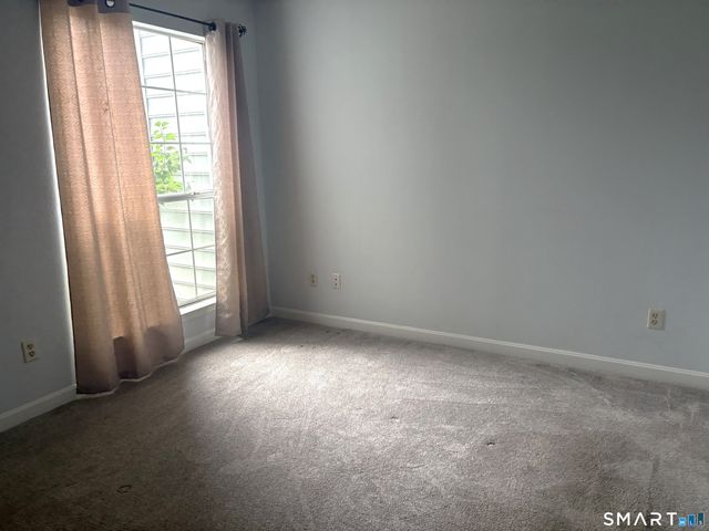67 Leafwood Lane 244, Groton, CT 06340