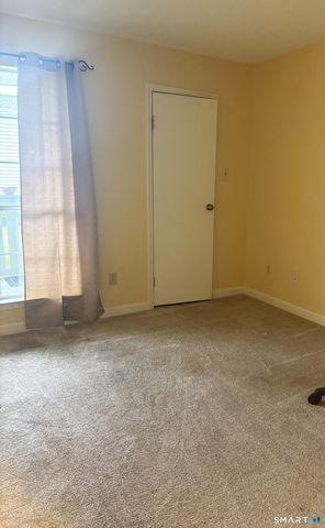 67 Leafwood Lane 244, Groton, CT 06340