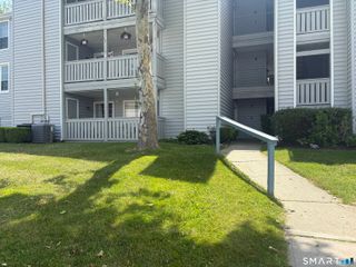67 Leafwood Lane 244, Groton, CT 06340
