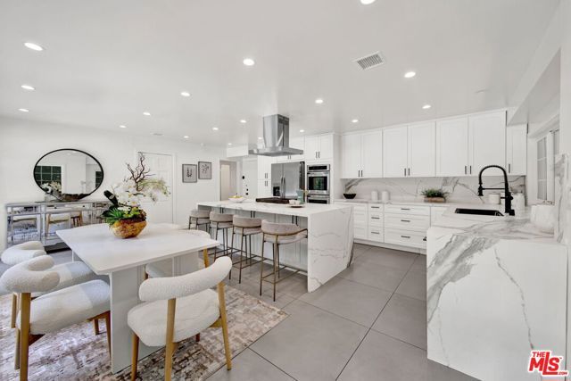 2460 Pesquera Drive, Los Angeles, CA 90049