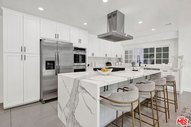 2460 Pesquera Drive, Los Angeles, CA 90049