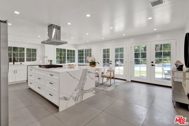 2460 Pesquera Drive, Los Angeles, CA 90049