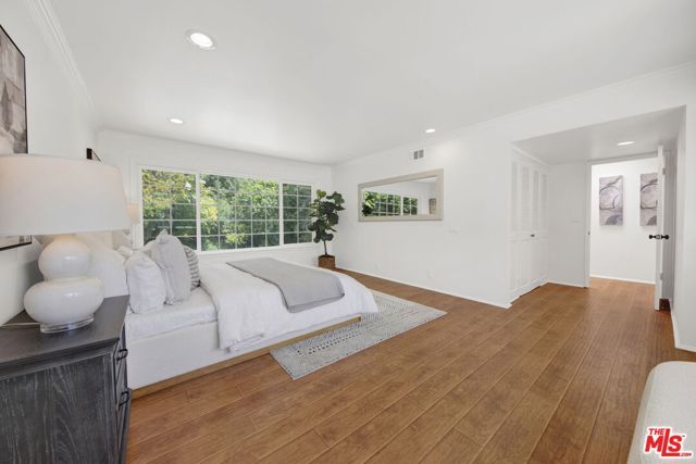 2460 Pesquera Drive, Los Angeles, CA 90049