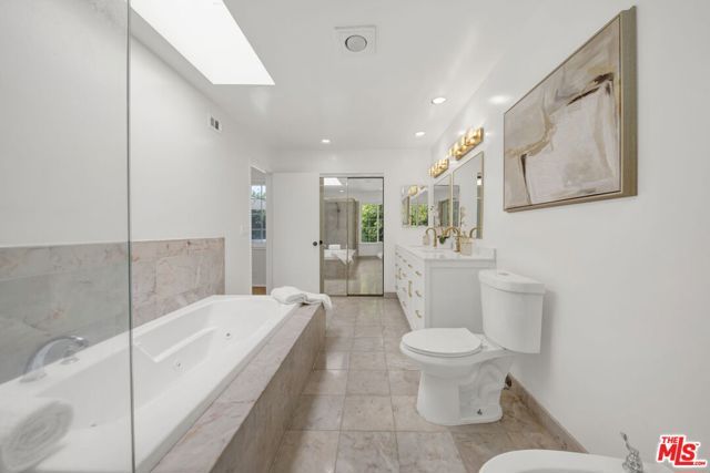 2460 Pesquera Drive, Los Angeles, CA 90049