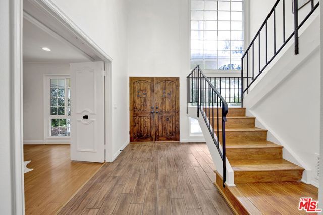 2460 Pesquera Drive, Los Angeles, CA 90049