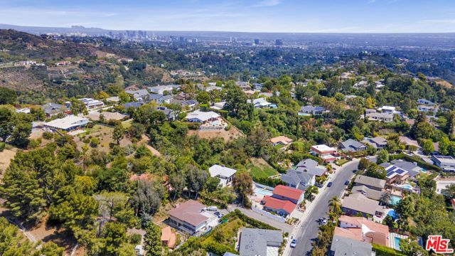 2460 Pesquera Drive, Los Angeles, CA 90049