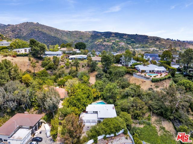 2460 Pesquera Drive, Los Angeles, CA 90049