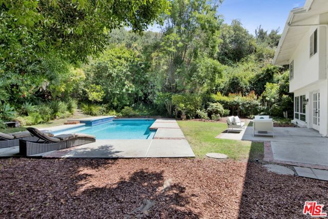 2460 Pesquera Drive, Los Angeles, CA 90049