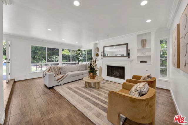 2460 Pesquera Drive, Los Angeles, CA 90049