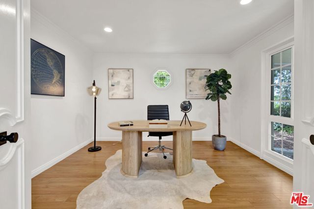 2460 Pesquera Drive, Los Angeles, CA 90049