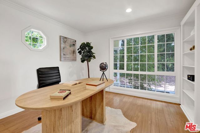 2460 Pesquera Drive, Los Angeles, CA 90049