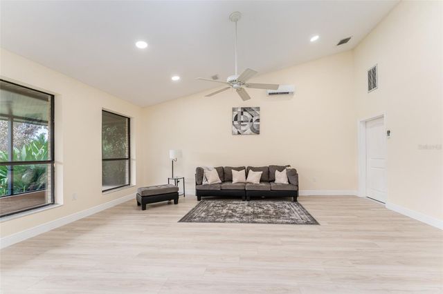 6151 SILVER OAKS DRIVE, Zephyrhills, FL 33542