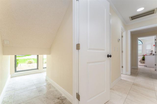 6151 SILVER OAKS DRIVE, Zephyrhills, FL 33542