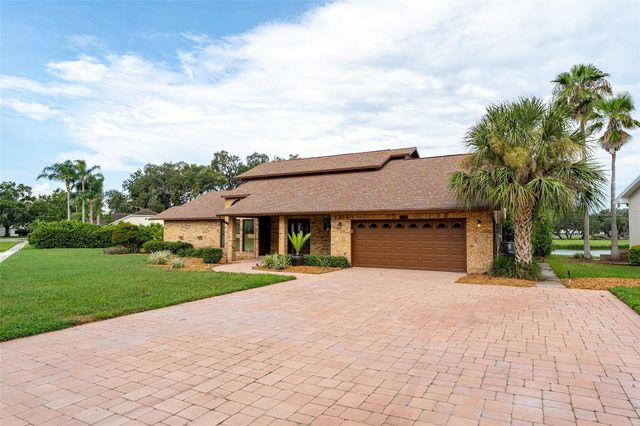 6151 SILVER OAKS DRIVE, Zephyrhills, FL 33542