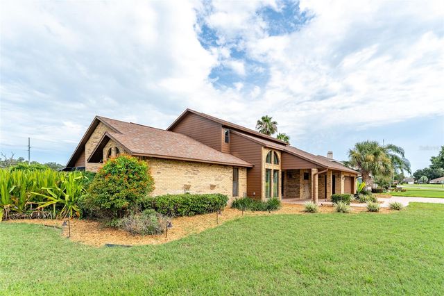 6151 SILVER OAKS DRIVE, Zephyrhills, FL 33542