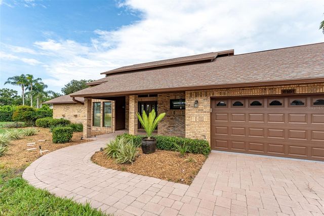 6151 SILVER OAKS DRIVE, Zephyrhills, FL 33542