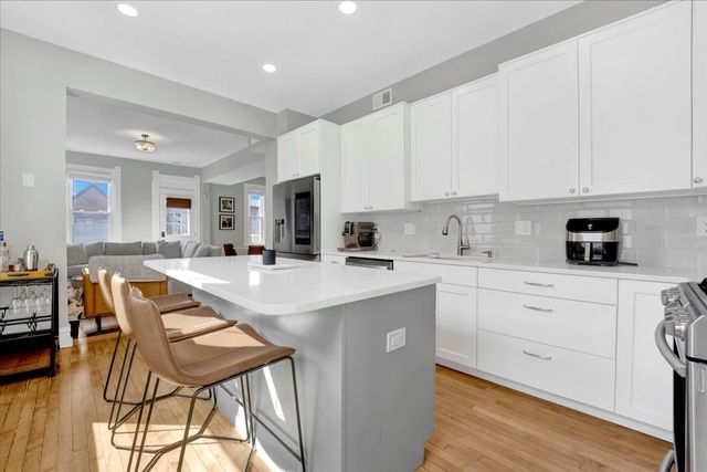 1728 N Wood Street 2R, Chicago, IL 60622