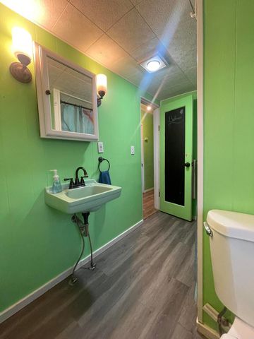 1512 Summers Lane, Klamath Falls, OR 97603