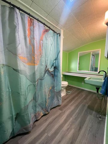 1512 Summers Lane, Klamath Falls, OR 97603