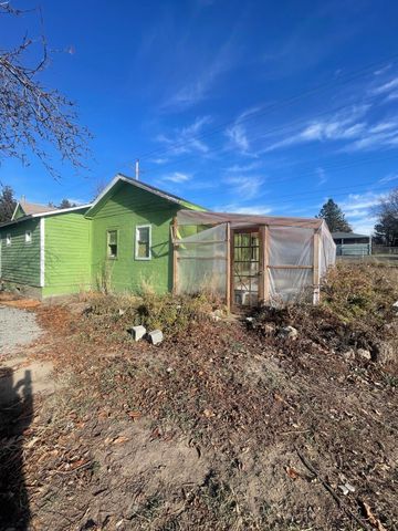 1512 Summers Lane, Klamath Falls, OR 97603