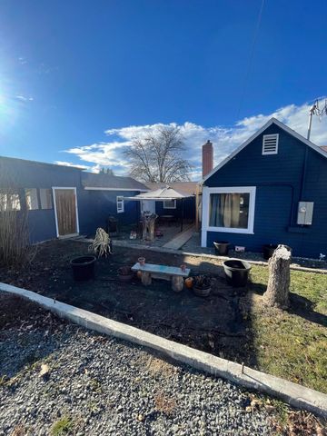 1512 Summers Lane, Klamath Falls, OR 97603