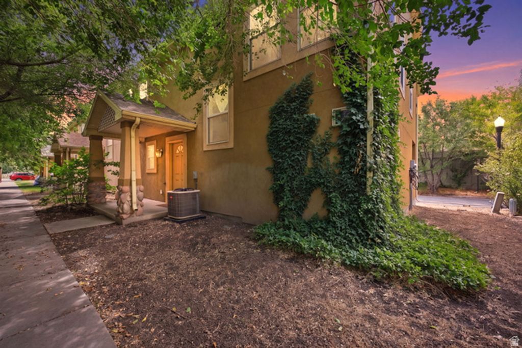 422 N HODGES LN, Salt Lake City, UT 84116 — photo 3