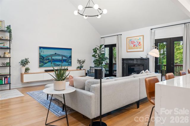 5123 Randolph Road, Charlotte, NC 28211