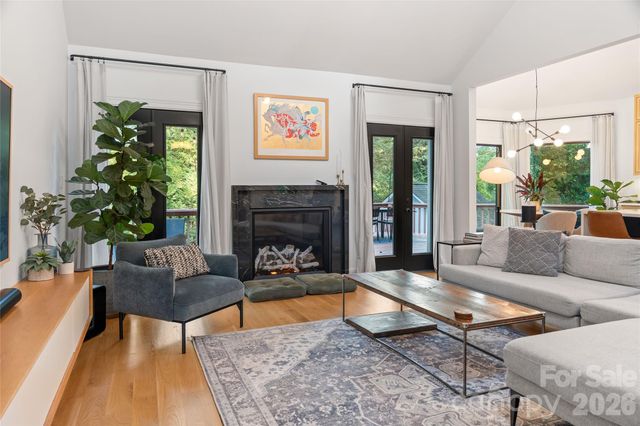 5123 Randolph Road, Charlotte, NC 28211