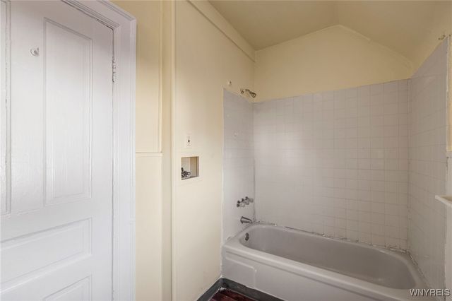 66 Lewis Street, Buffalo, NY 14206