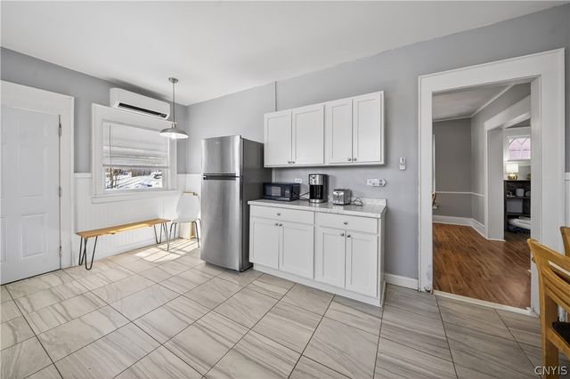 1022 Westcott St, Syracuse, NY 13210