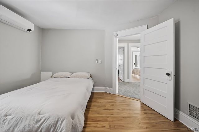 1022 Westcott St, Syracuse, NY 13210