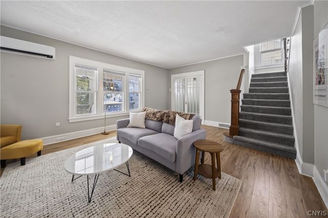 1022 Westcott St, Syracuse, NY 13210