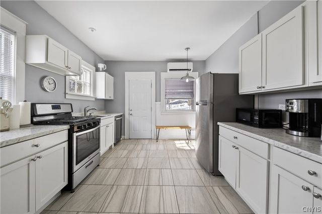 1022 Westcott St, Syracuse, NY 13210