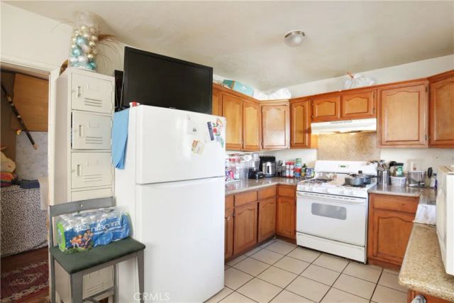 9329 Mcnerney, South Gate, CA 90280
