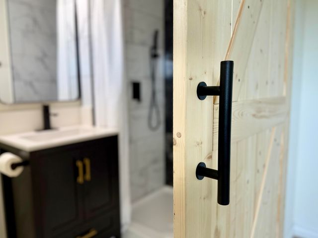 2650 S Chinowth Street, Visalia, CA 93277