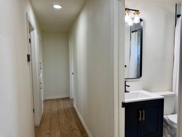 2650 S Chinowth Street, Visalia, CA 93277