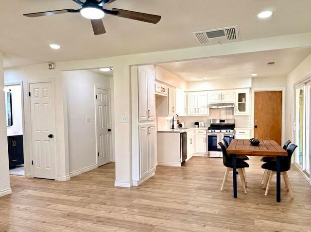 2650 S Chinowth Street, Visalia, CA 93277